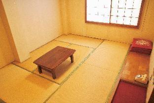Tommy Rich Hostel *