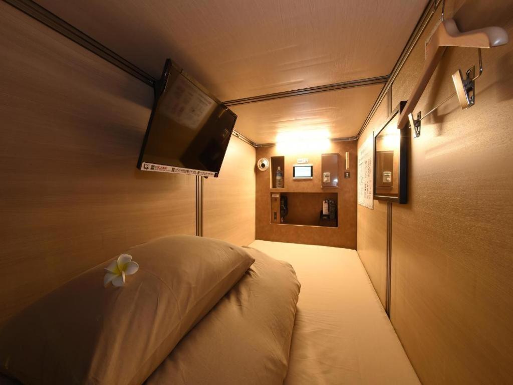 Capsule hotel Capsule Anshin Oyado Premium Shijo Karasuma Kyoto