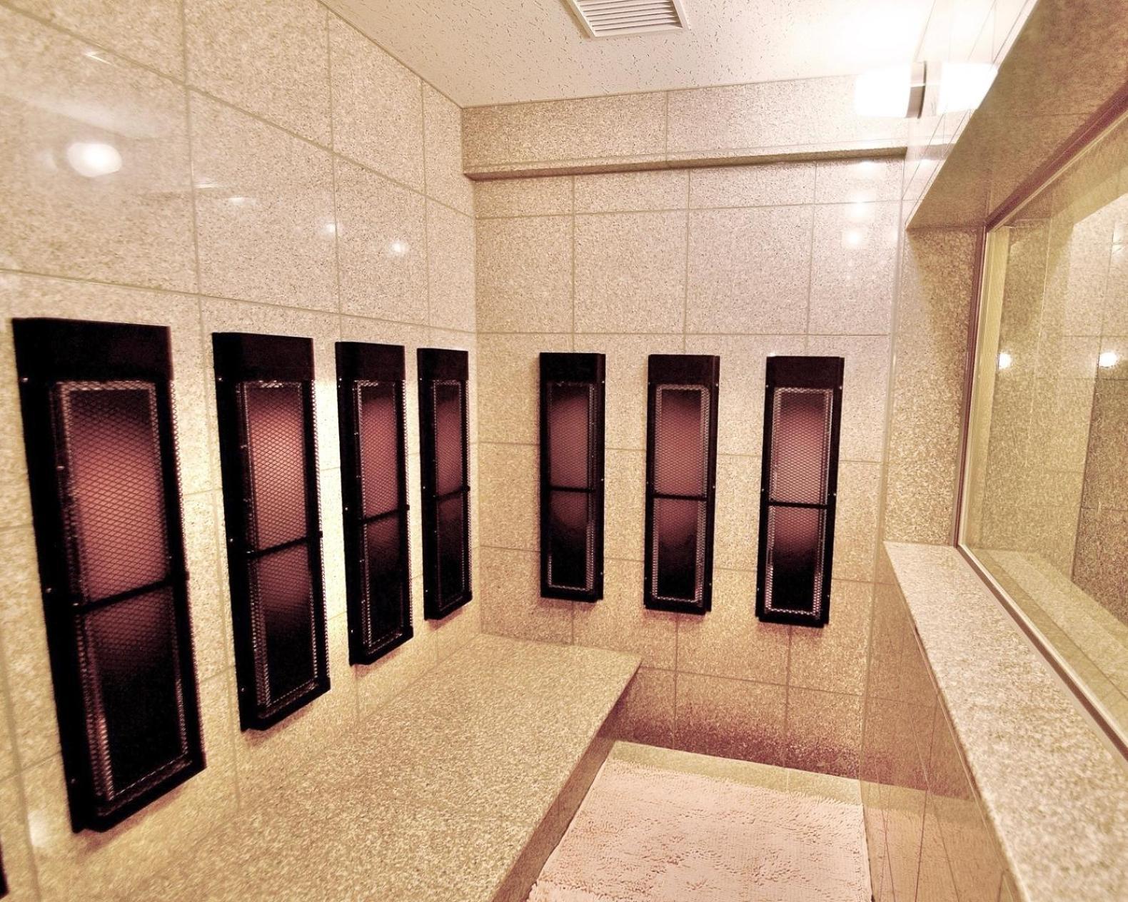 Universal Karasuma Hotel