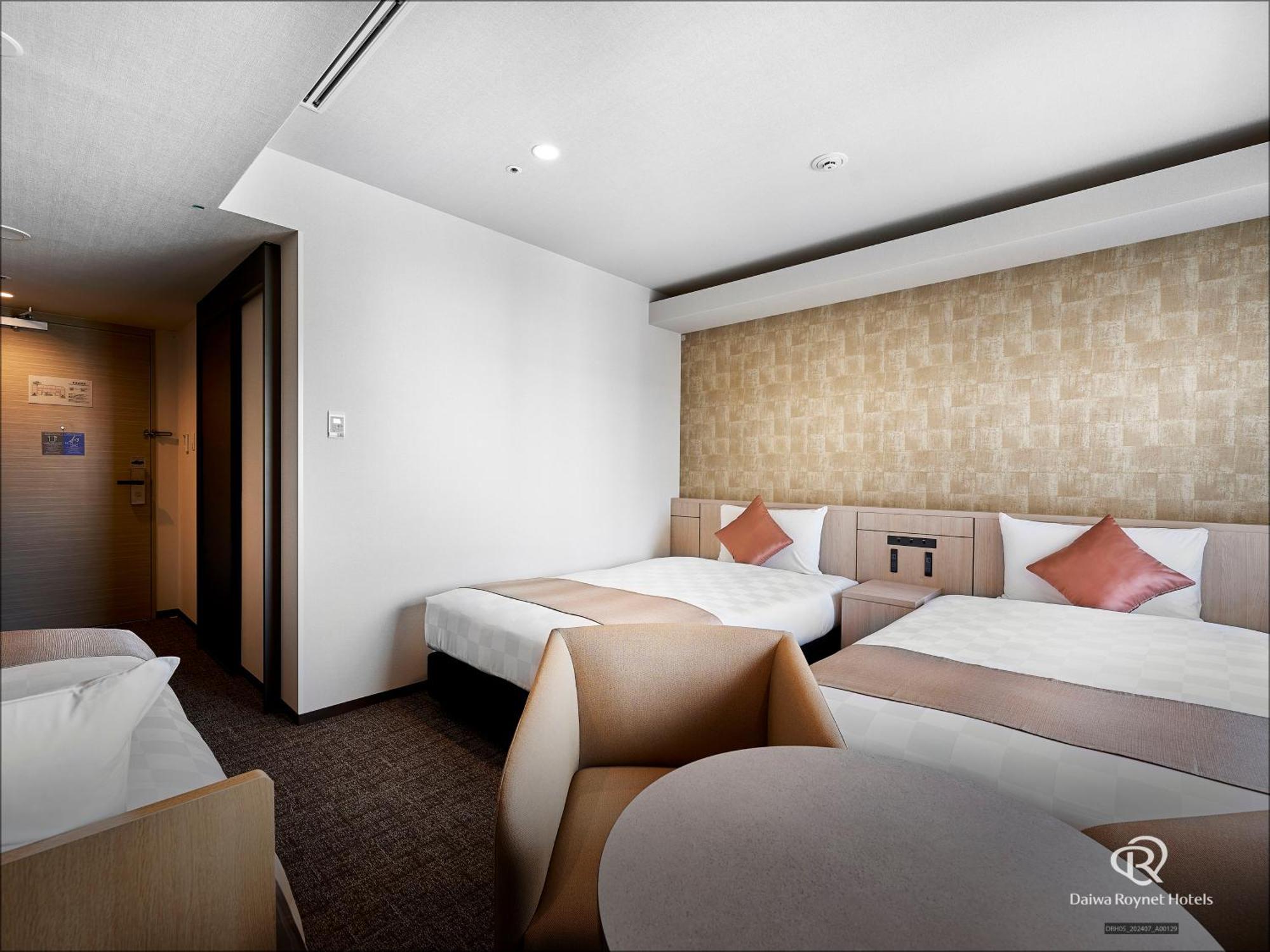 Hotel Daiwa Roynet Kyoto-hachijoguchi 4*