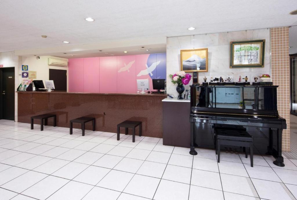 Plaza Annex Hotel 3*