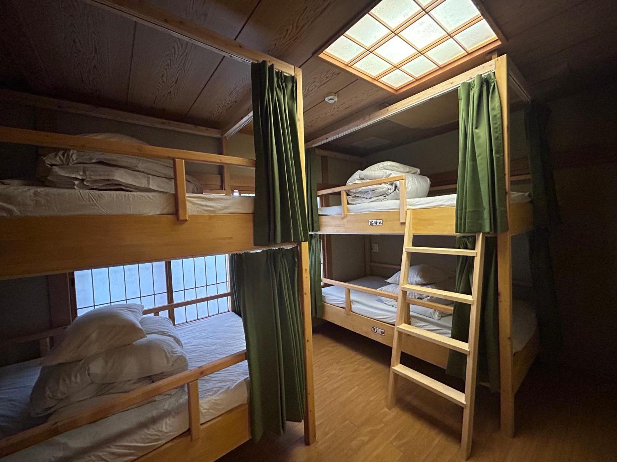 Gion Miyagawacyo Hanakanzashi Hostel *