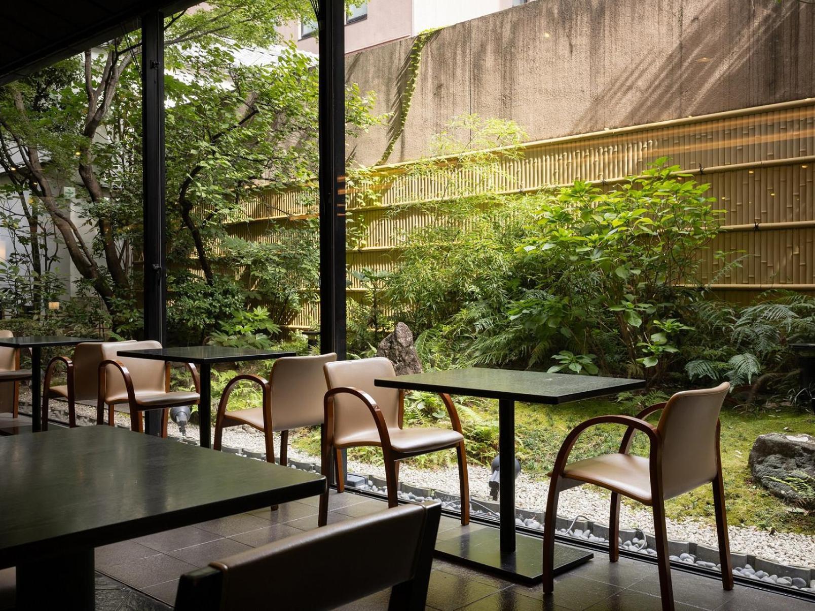 Loisir Classic Garden Sanjo Hotel