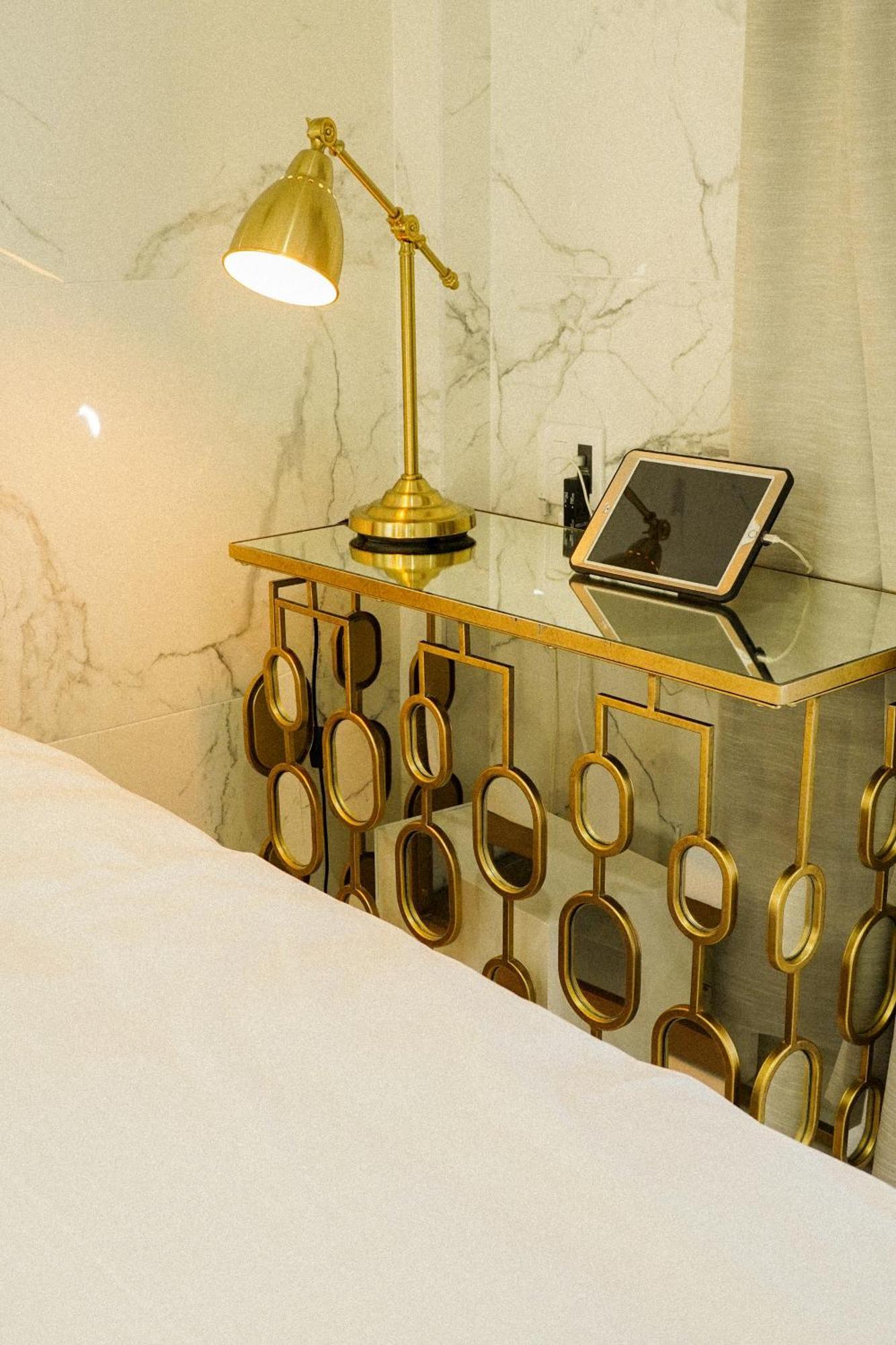 Hotel The Root2 4*