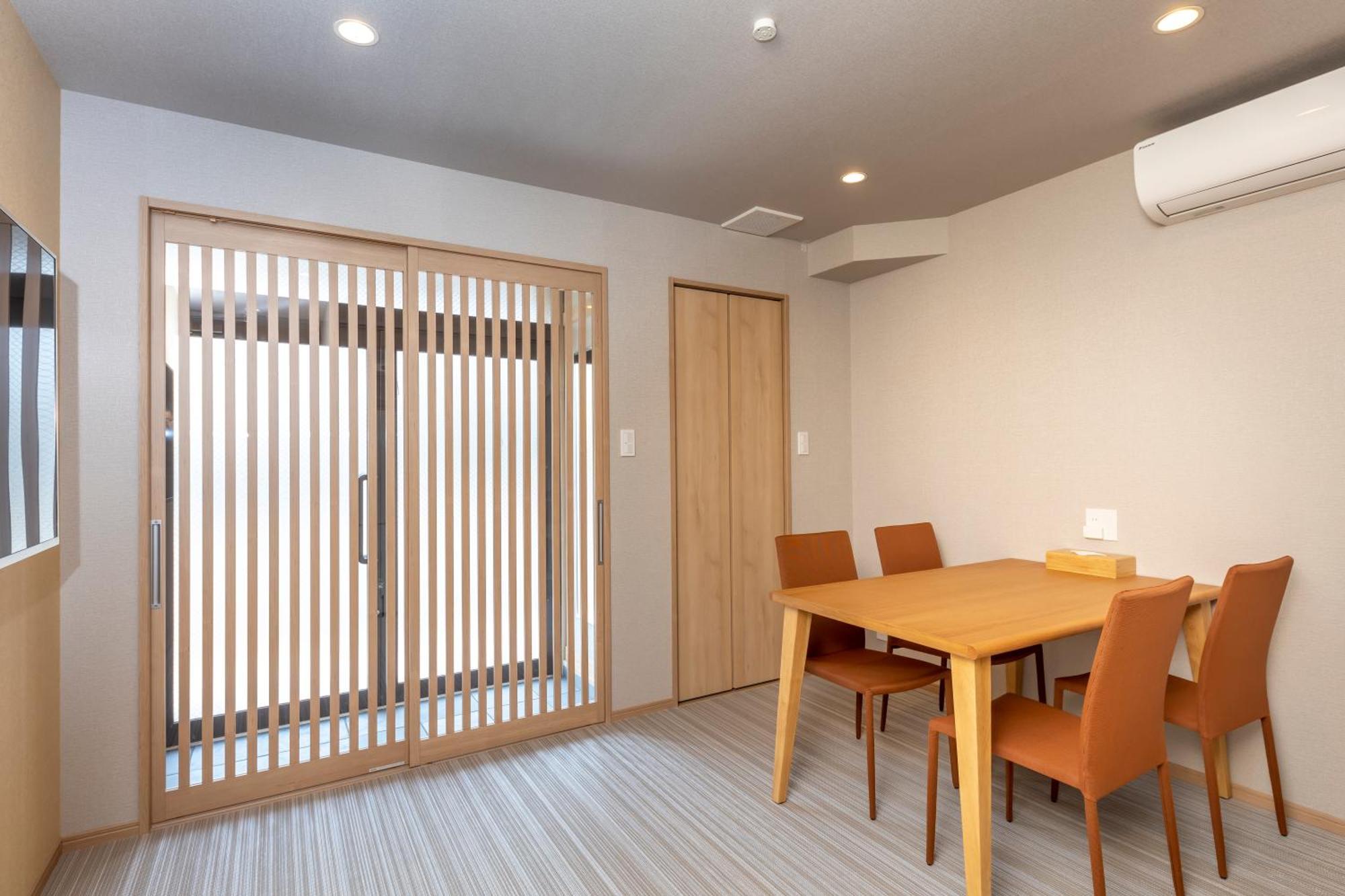 Guest house Takatsuji Rose Heights Kyoto