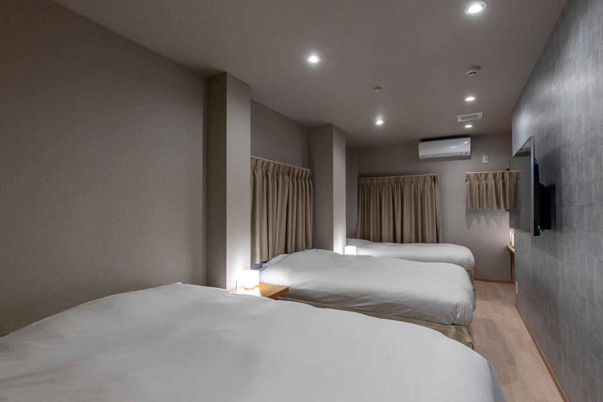 Guest house Takatsuji Rose Heights *