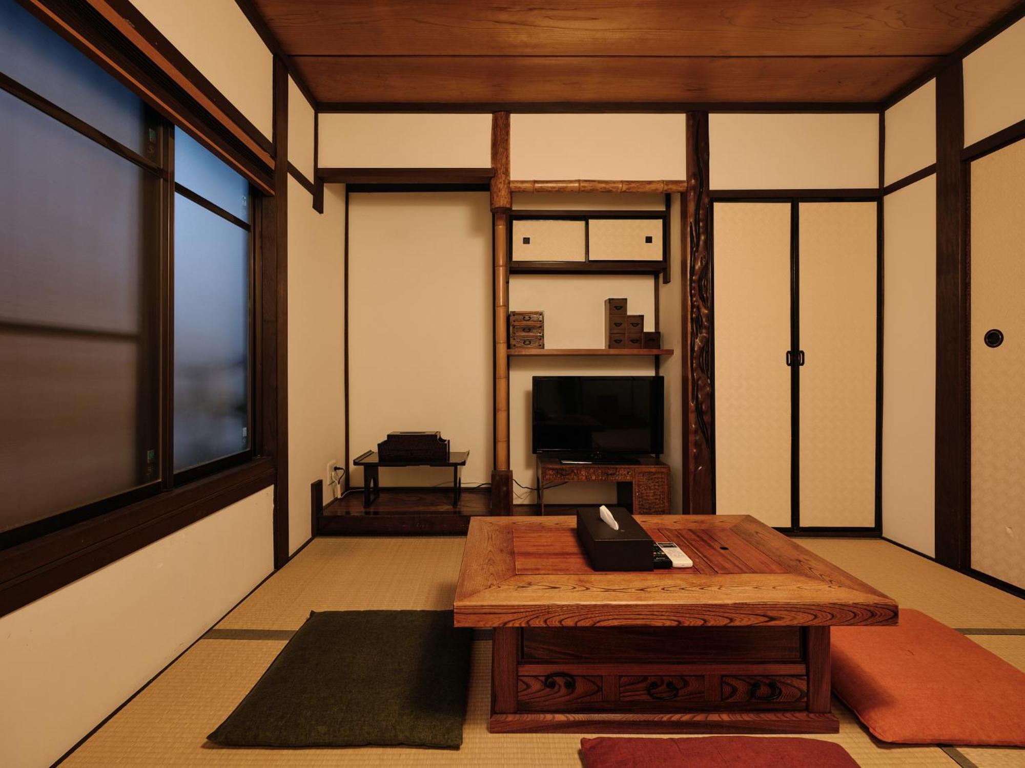 Tsumugi Shichijo-kagiyacho * Kyoto