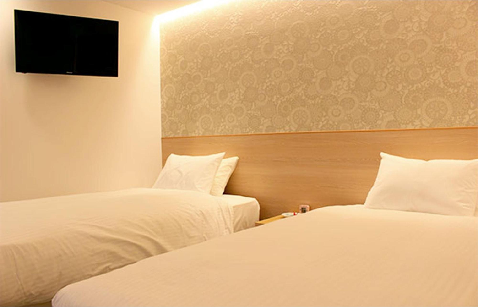 Apartment Resi Hachi *