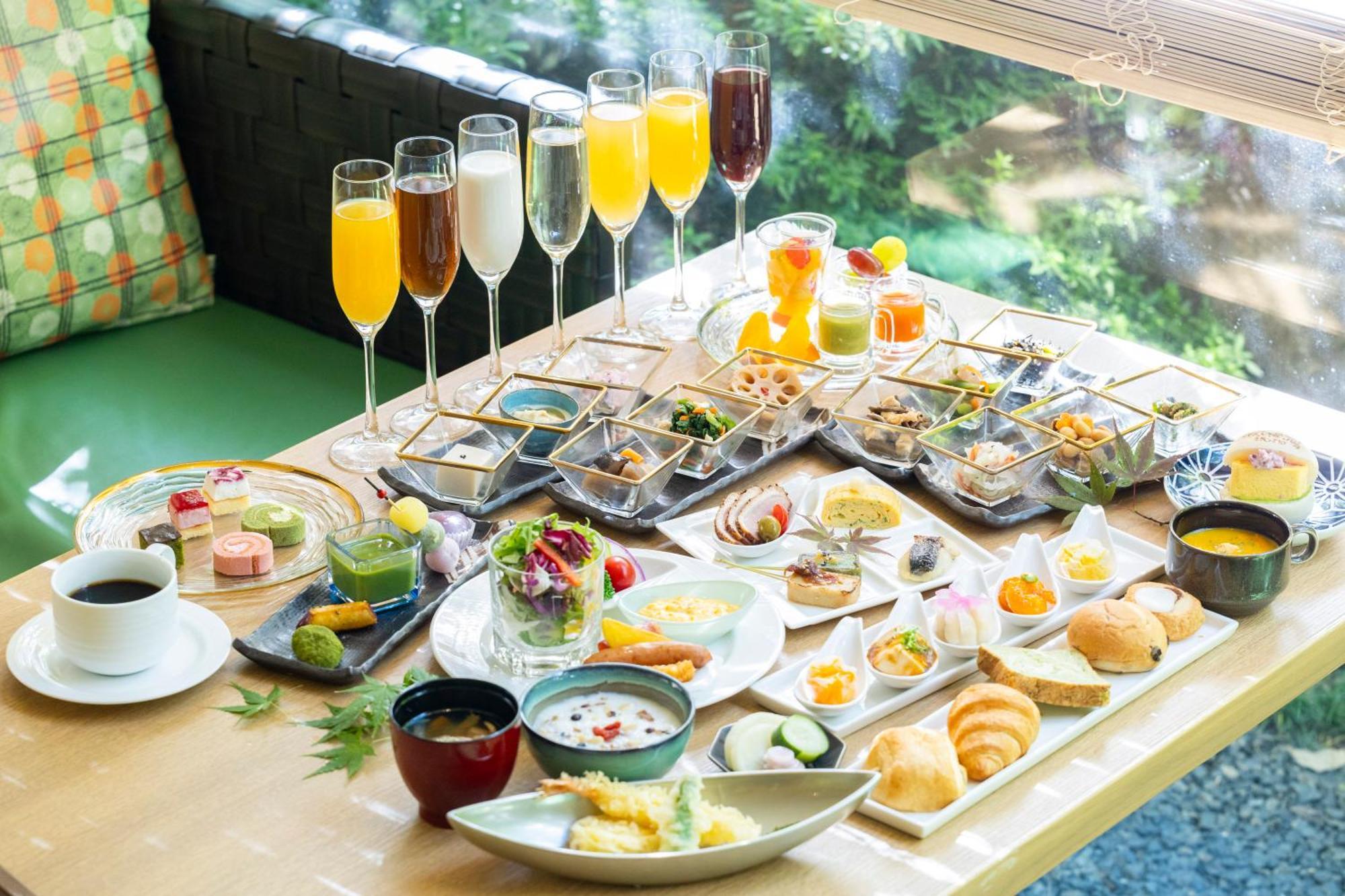 Royal Twin Hachijoguchi Hotel