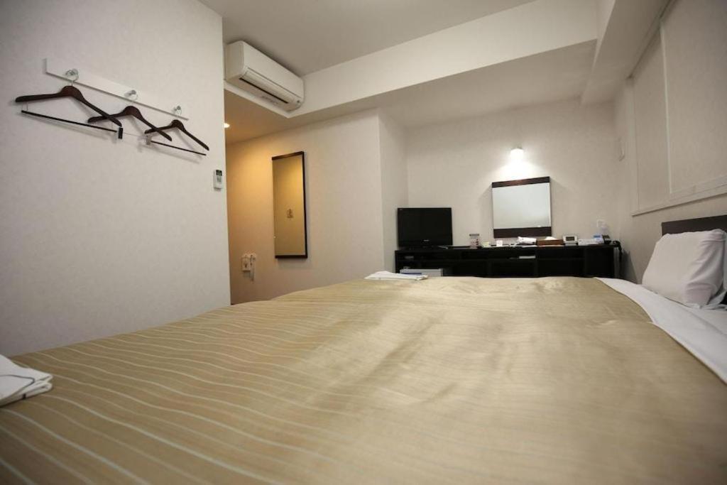 Plaza Annex Hotel 3*