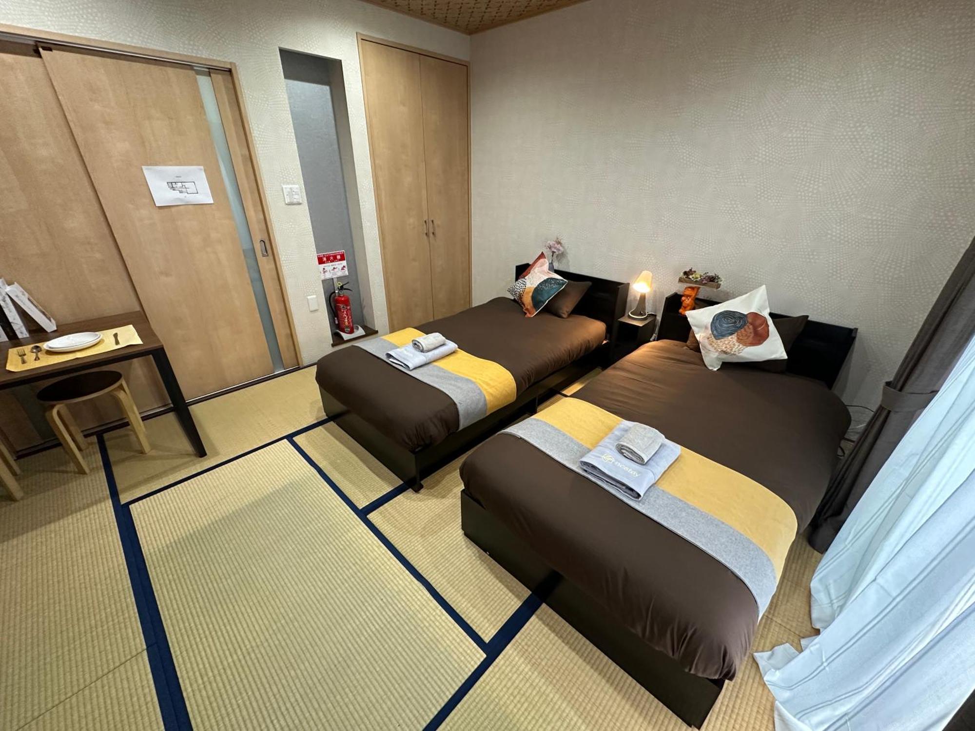 Villa Nestay東九条01左側 *