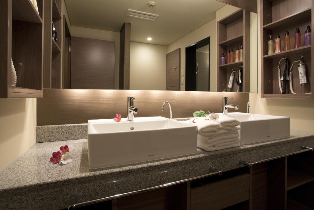 Hotel And Lotus Modern (adults Only) 2*