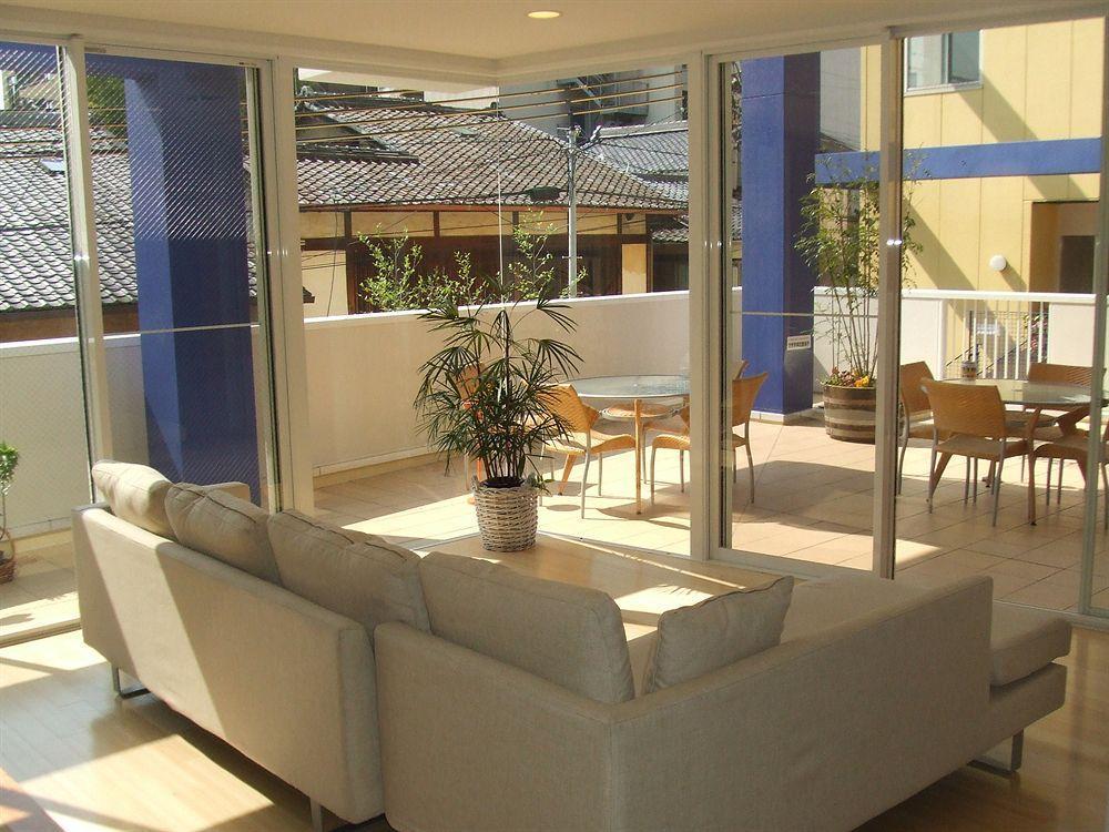 K's House -travelers Hostel *