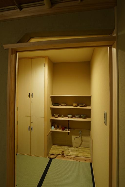 Tori Ryokan