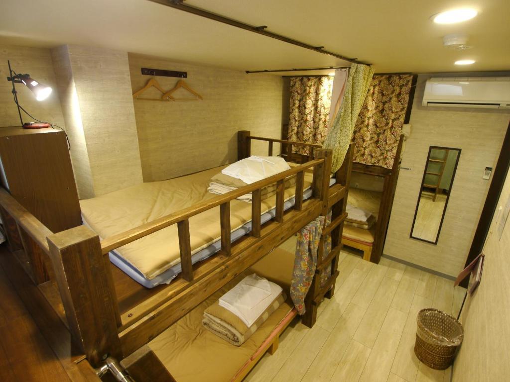 Hana Guest house 2*
