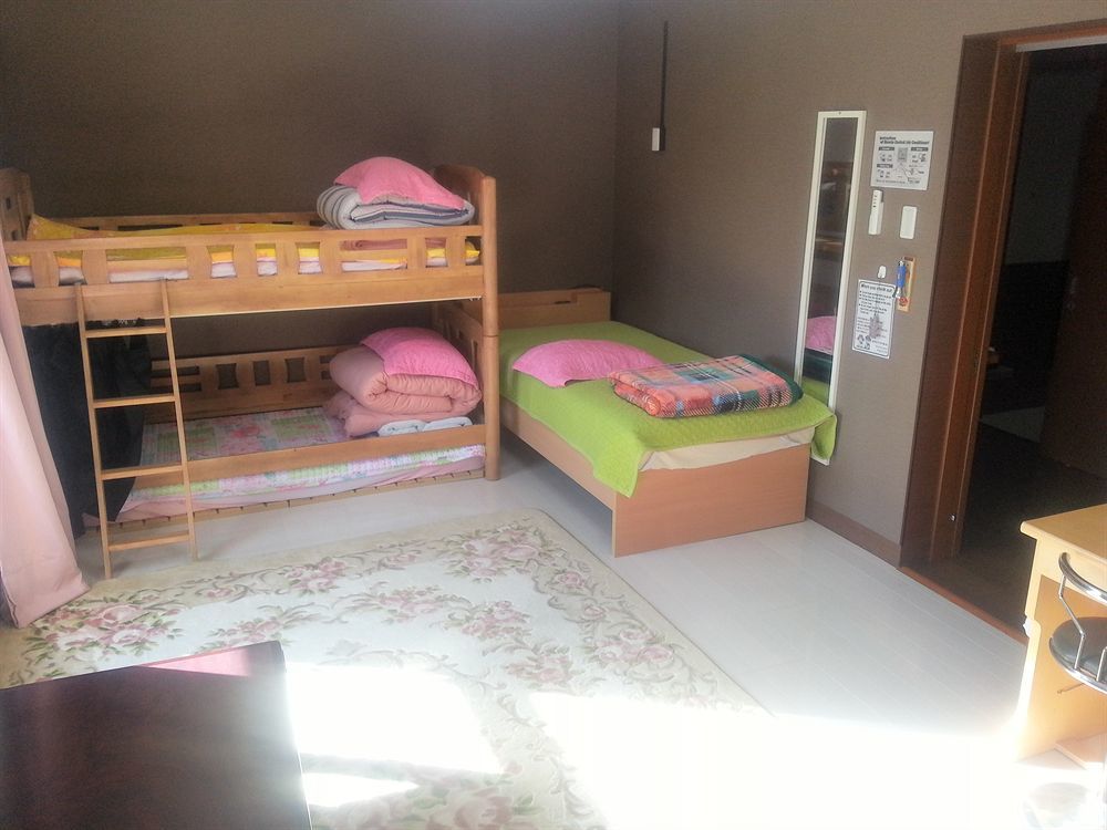 Oyama Hostel *