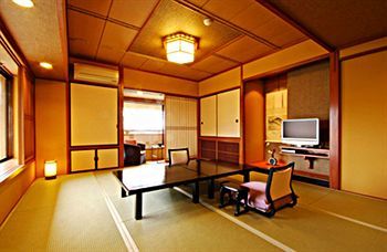 Hotel Arashiyama Onsen Saishikino Yado Hanaikada 3*