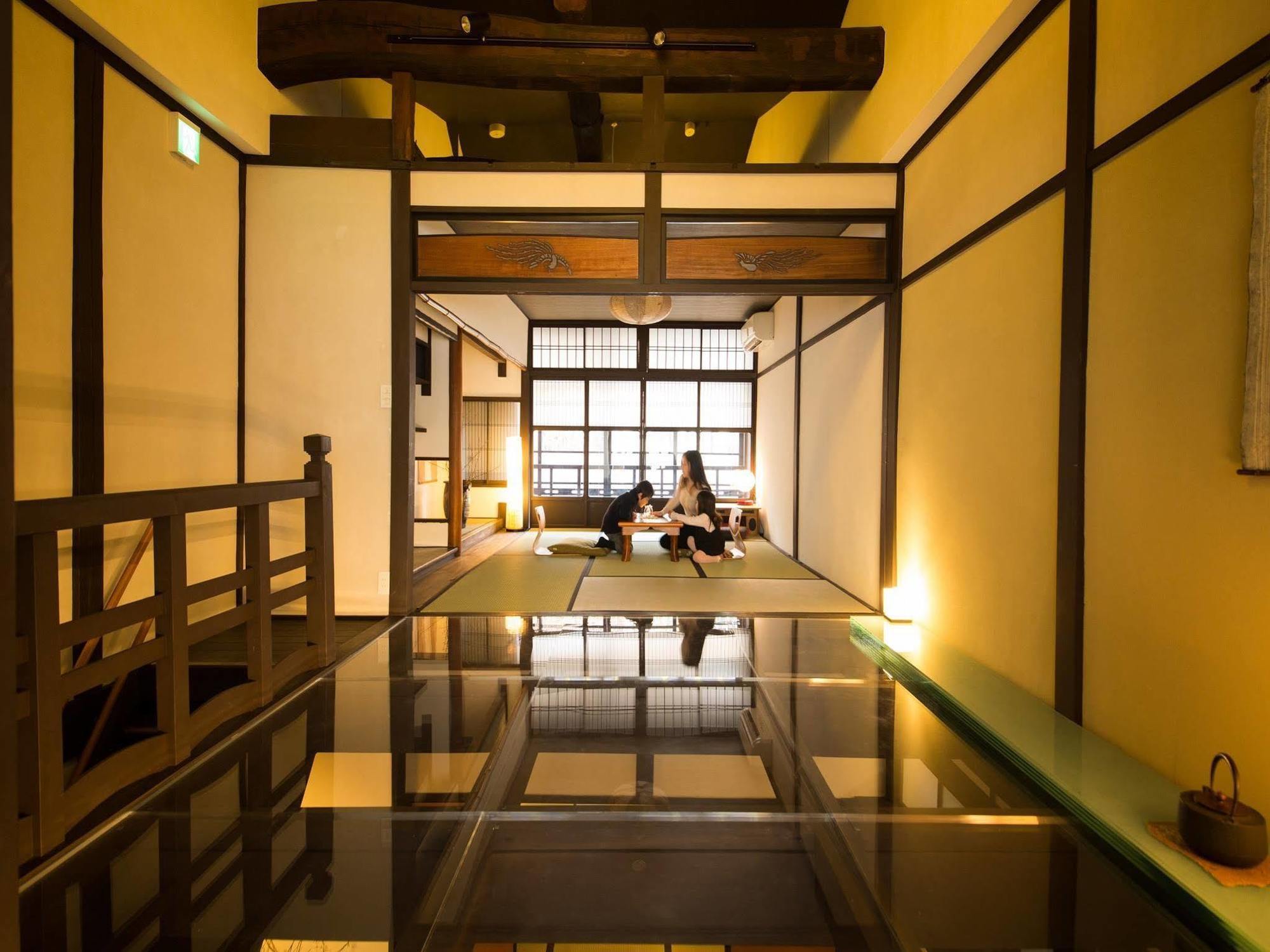 Kiraku Aneyakoji * Kyoto