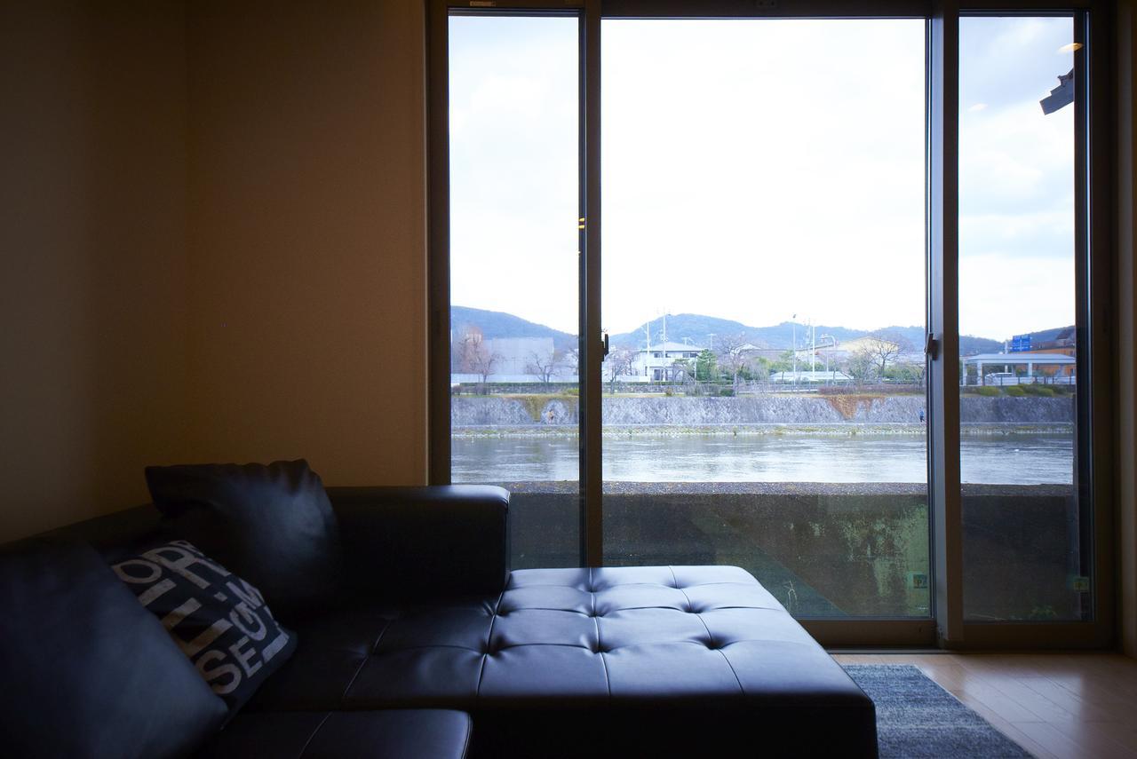 River Side Modern House