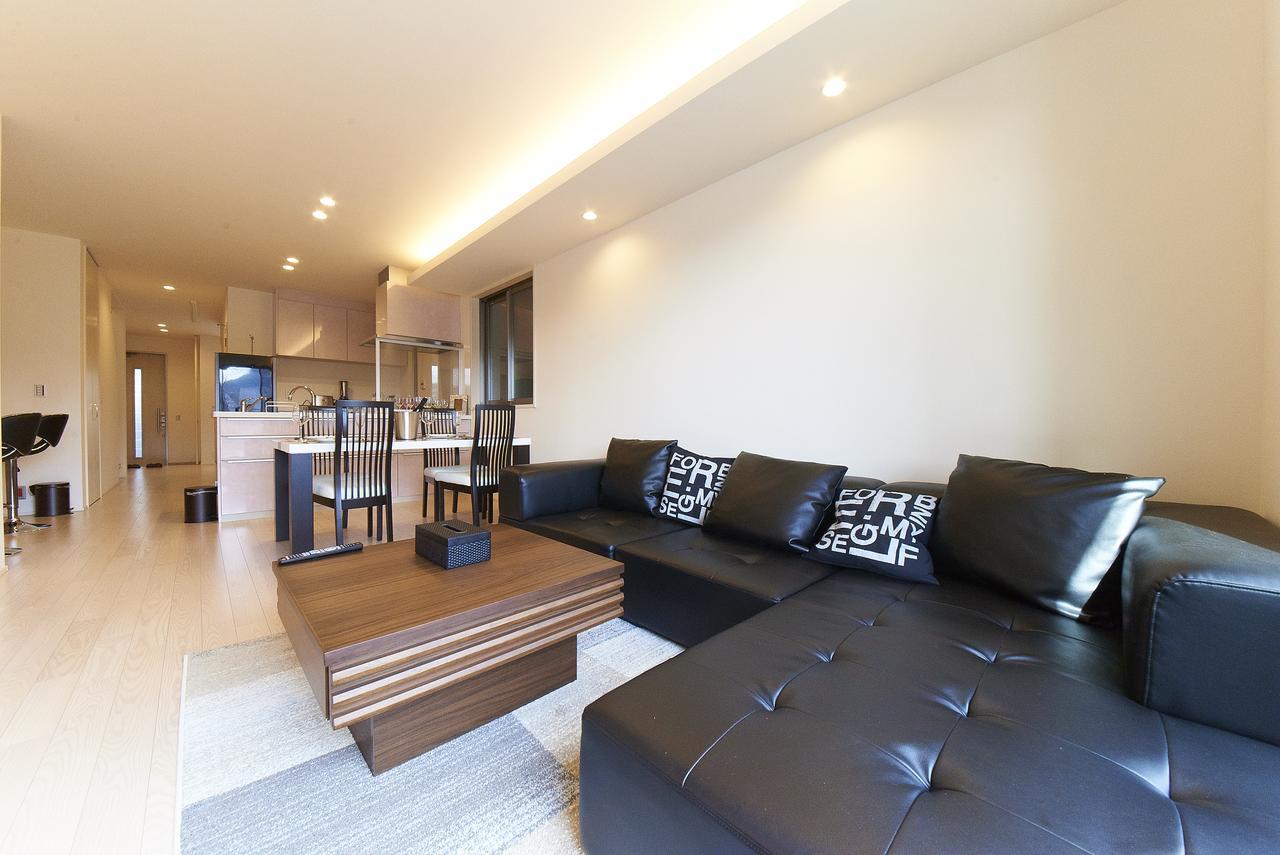 Villa River Side Modern House Kyoto