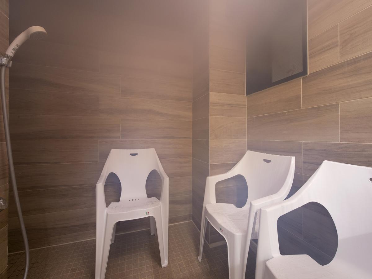 Capsule hotel Capsule Anshin Oyado Premium Shijo Karasuma