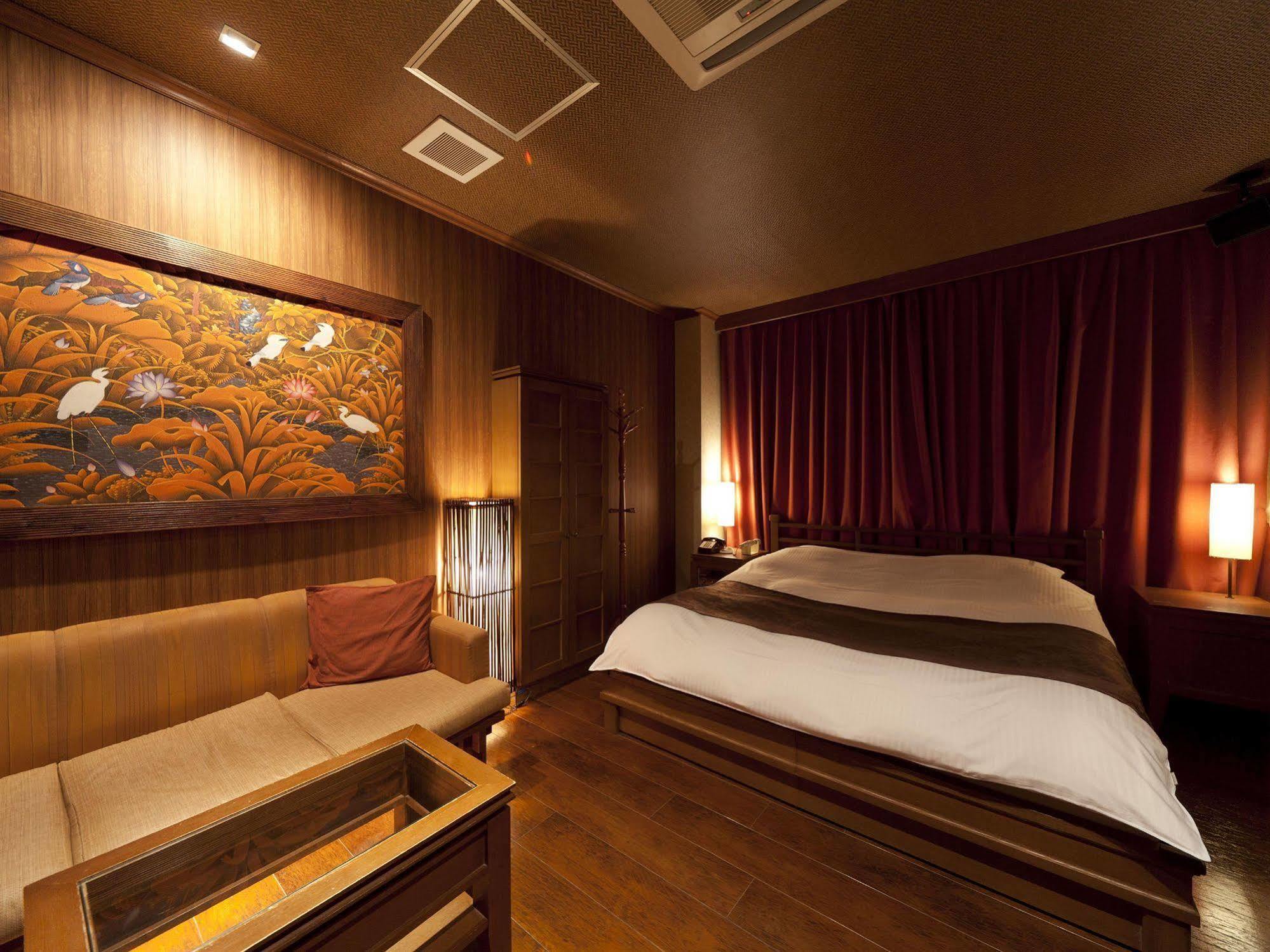 Love hotel Grand Fine Okazaki Heian Jingu Shrine (adults Only)