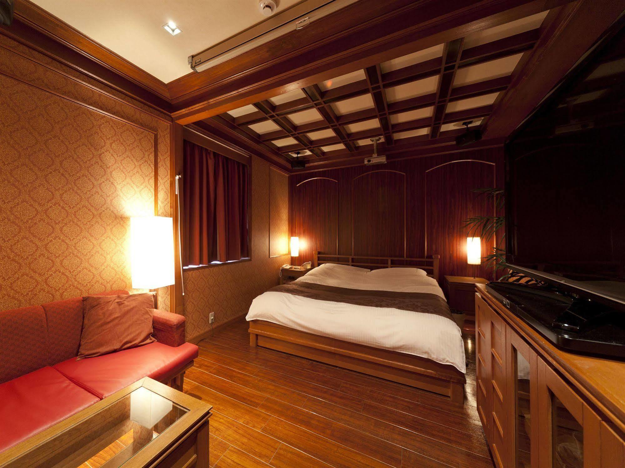 Grand Fine Okazaki Heian Jingu Shrine (adults Only) 3*