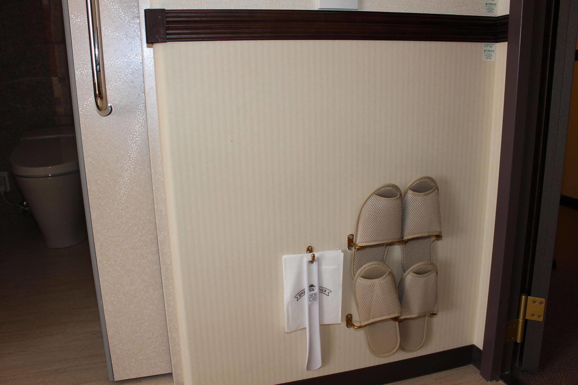 Toyoko Shijo-karasuma Hotel 3*