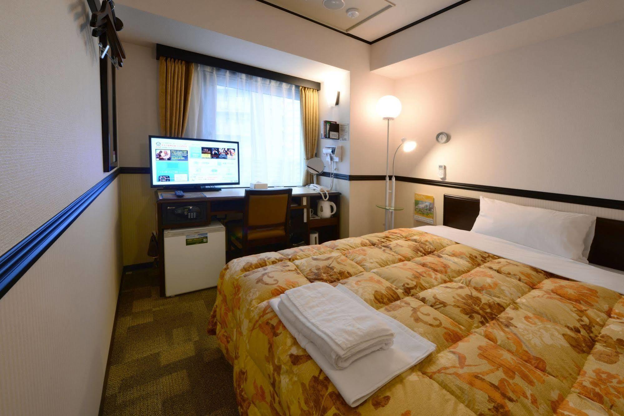 Hotel Toyoko Shijo-karasuma 3*