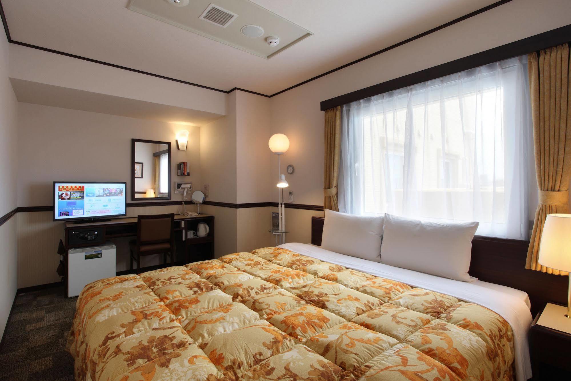 Toyoko Shijo-karasuma Kyoto