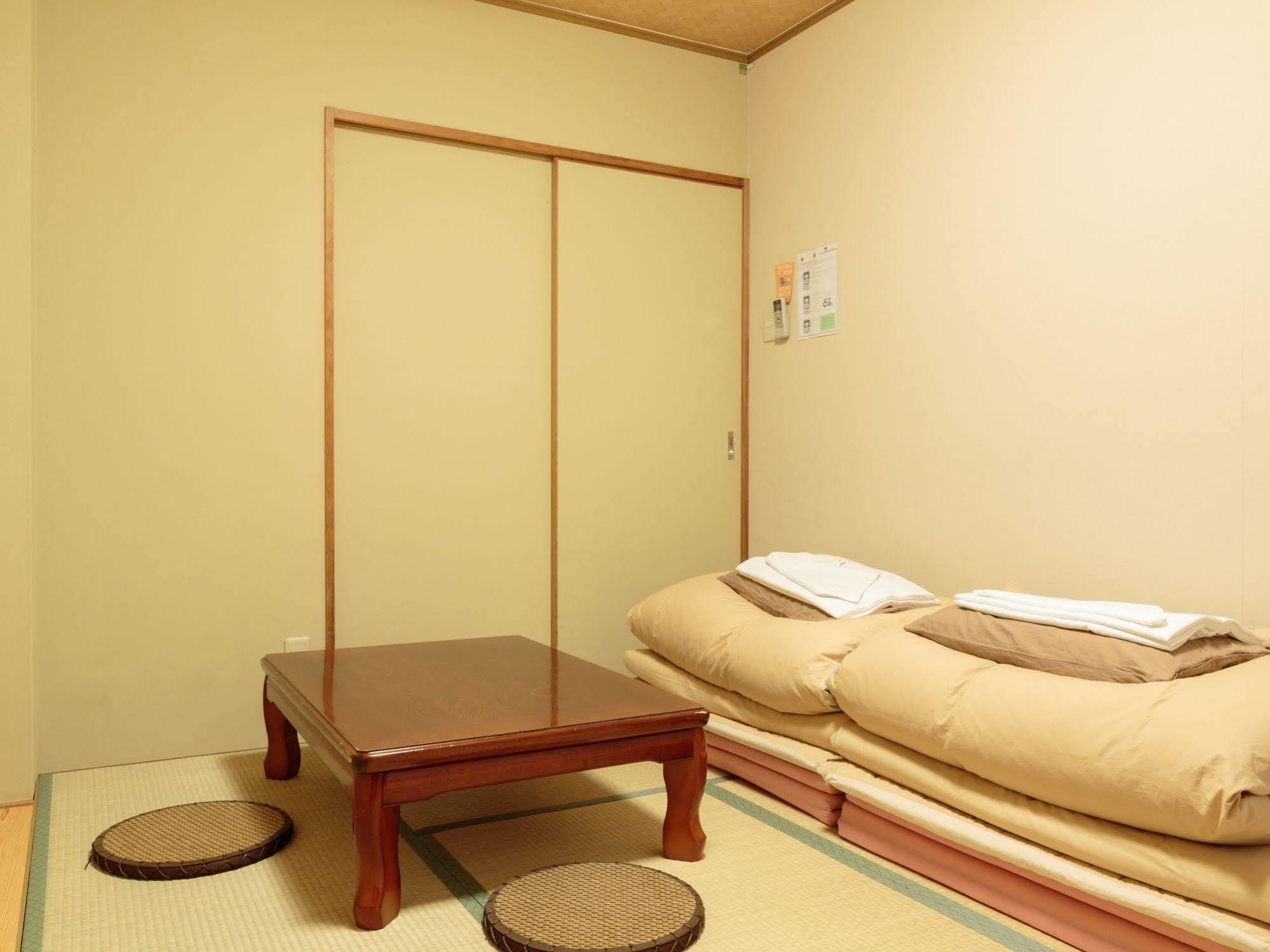 Hana Guest house 2*