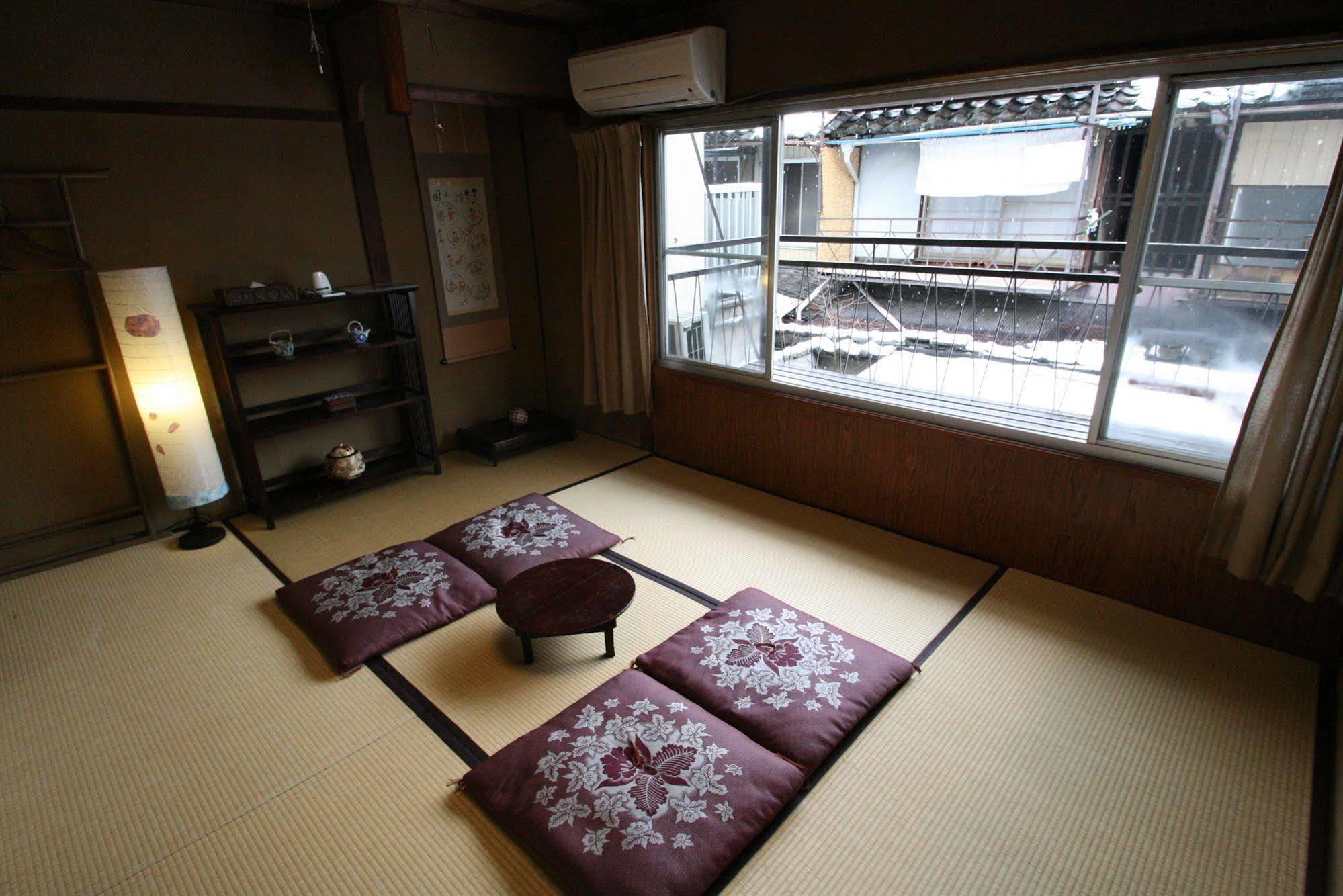 Haruya Higashiyama * Kyoto