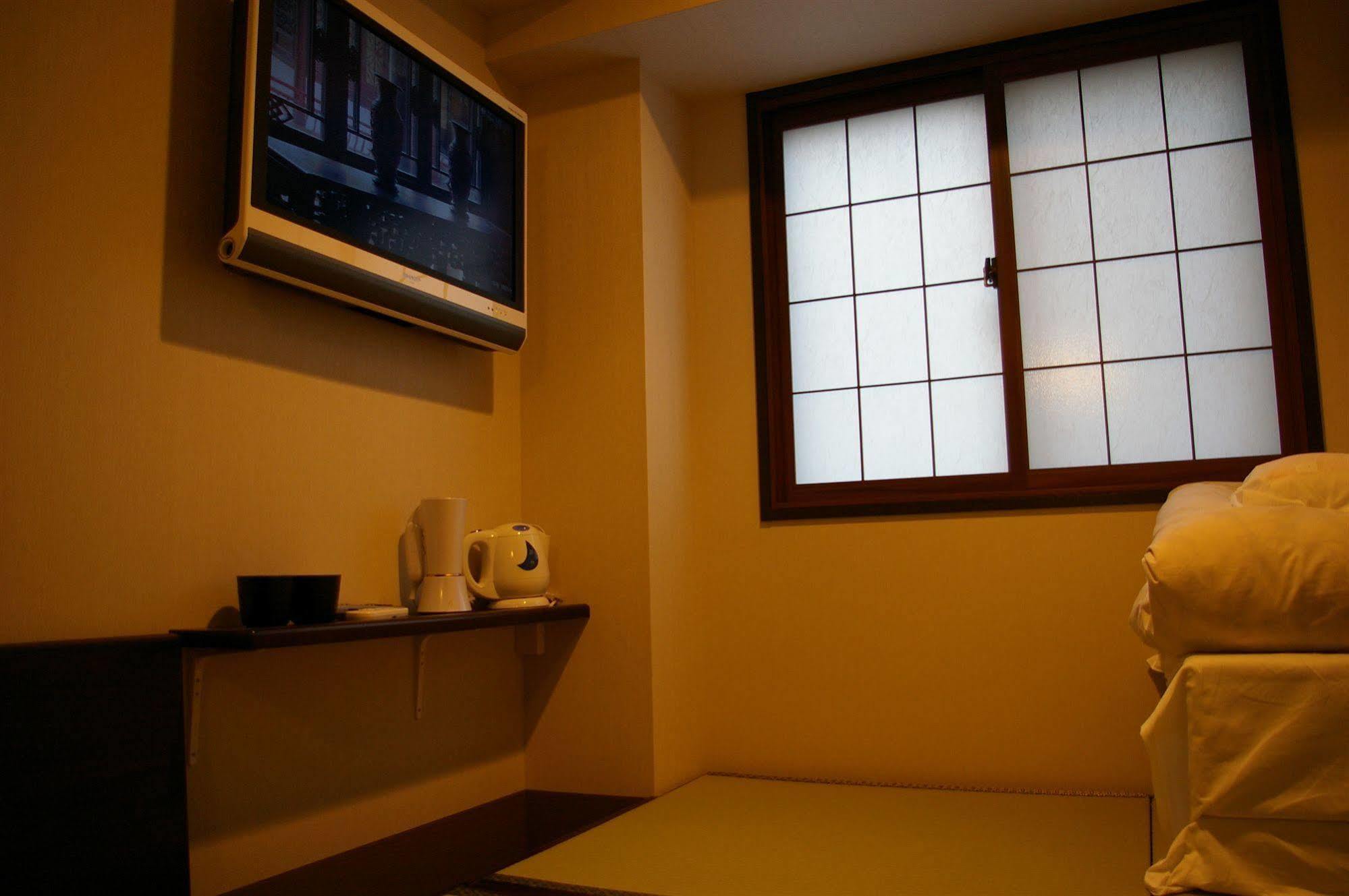 Capsule hotel Capsule