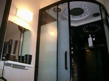 Capsule Capsule hotel Kyoto