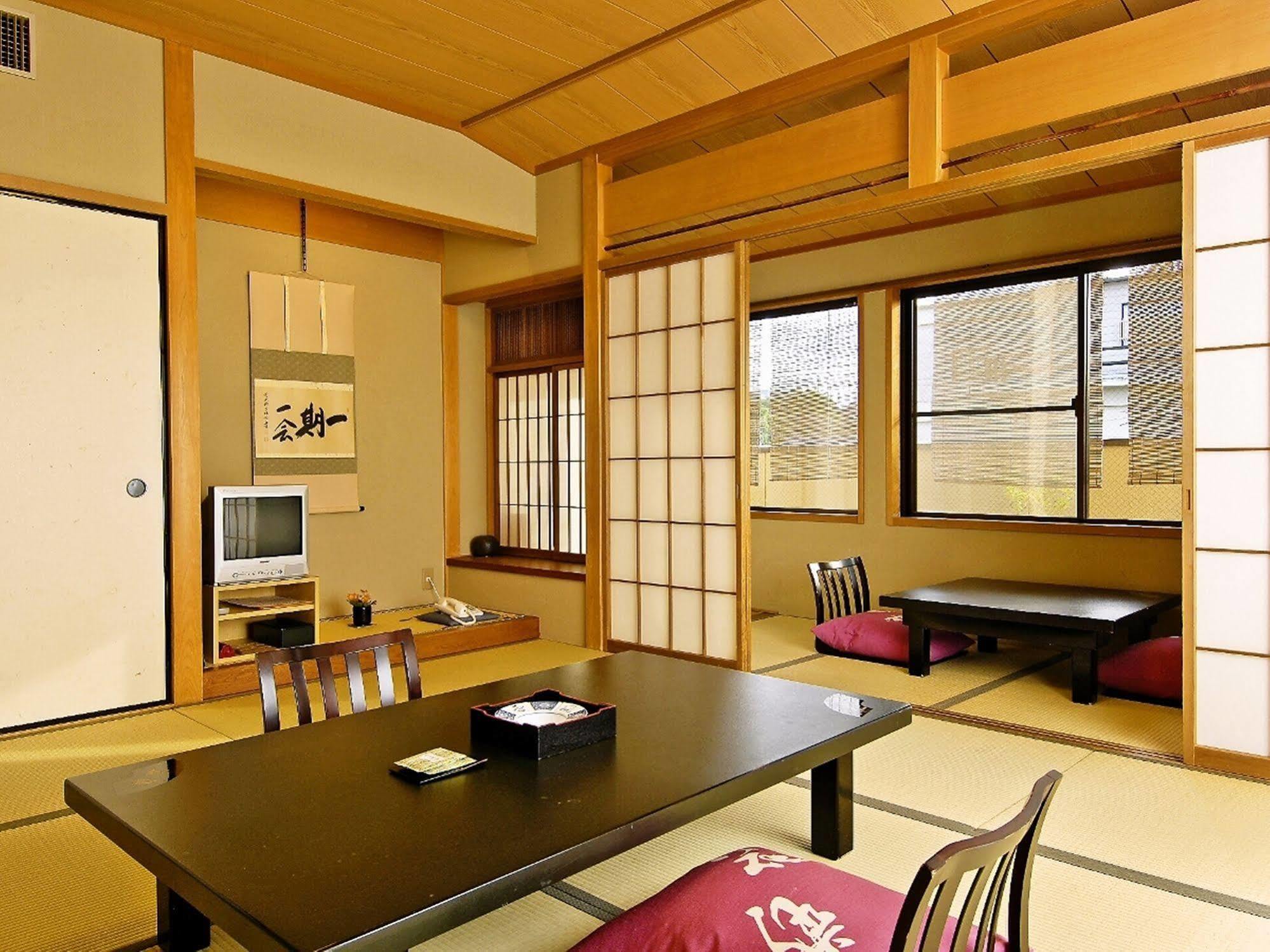 Gion Karaku Ryokan 4*