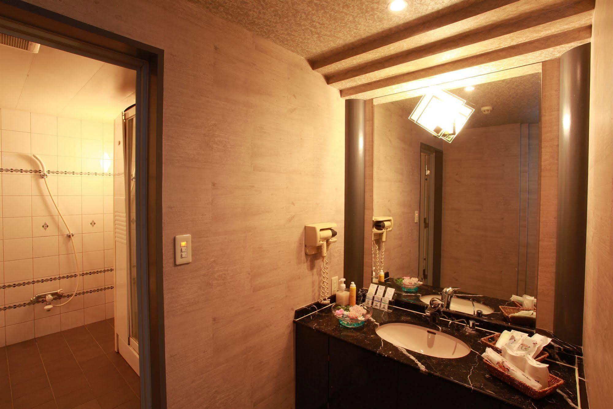 In Sasarindou Hotel