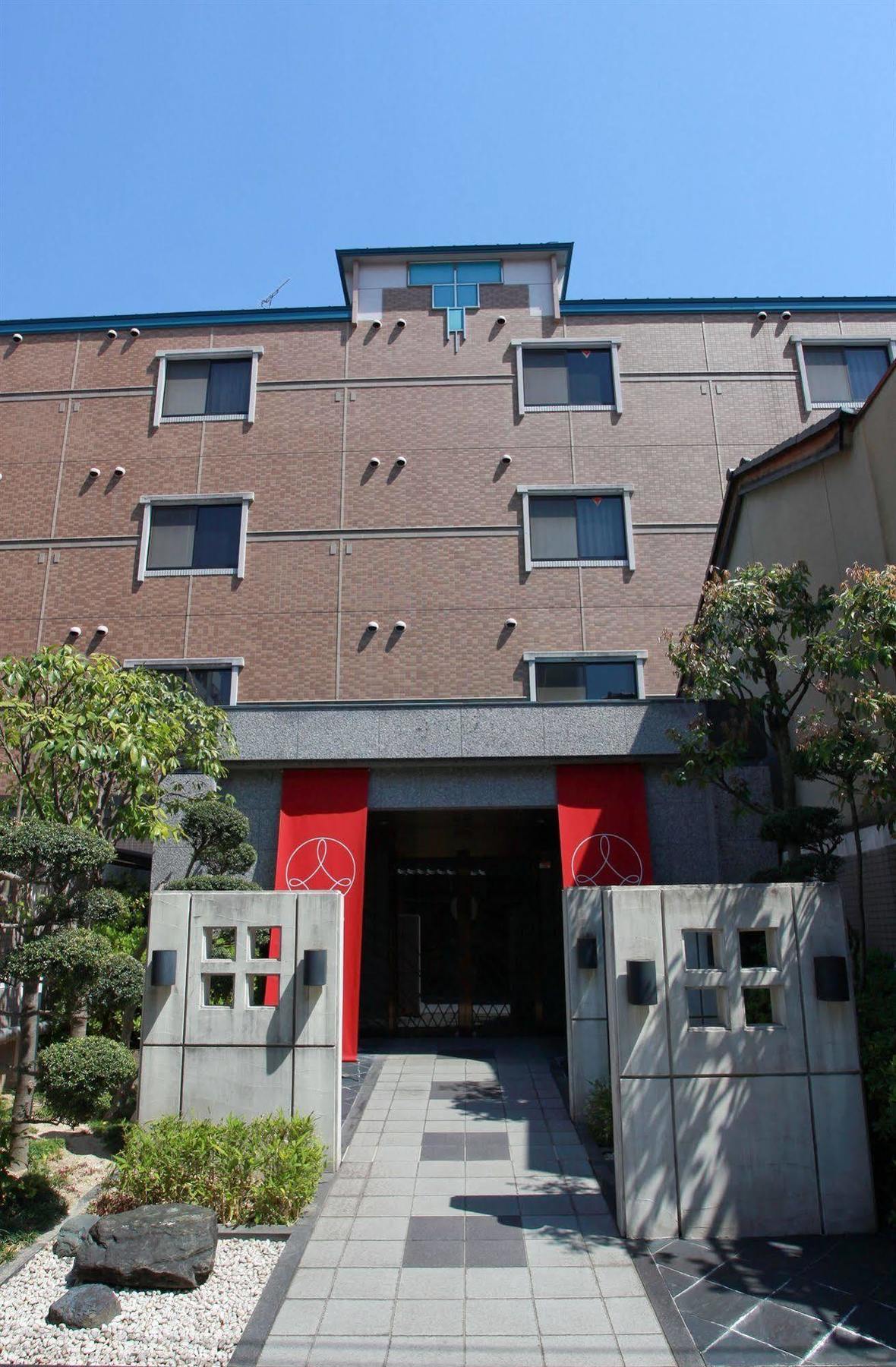 Hotel In Sasarindou 3*