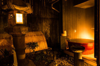 Kiraku Aneyakoji