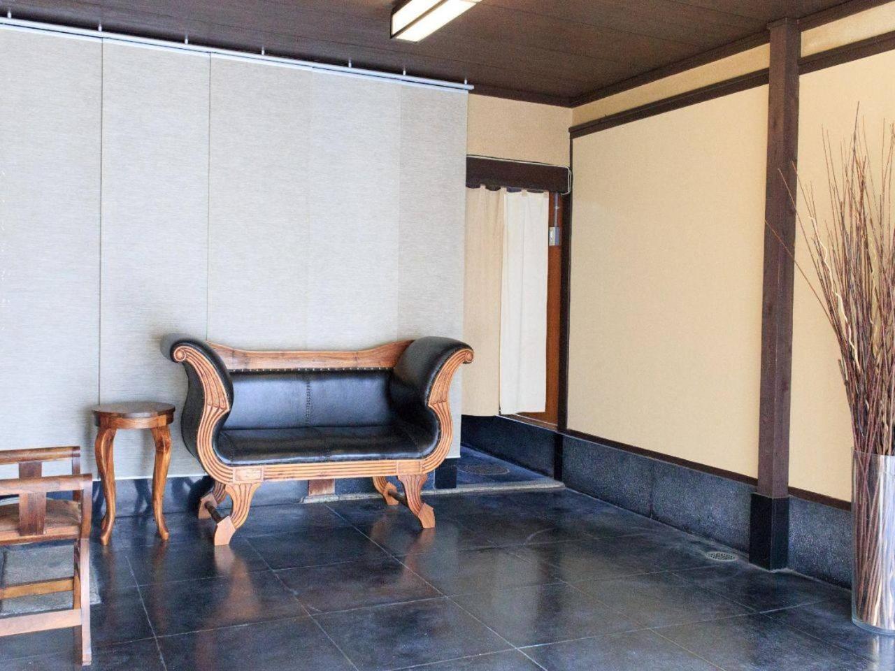 京都二条城近く京町屋120年の歴史に泊まる Villa *