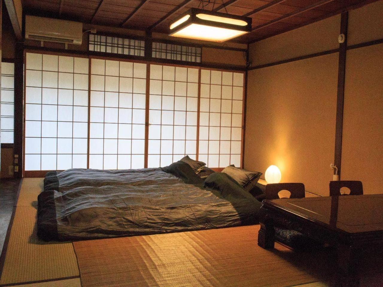 京都二条城近く京町屋120年の歴史に泊まる