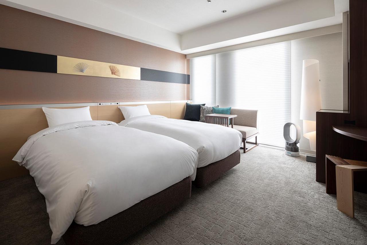 Cross Hotel