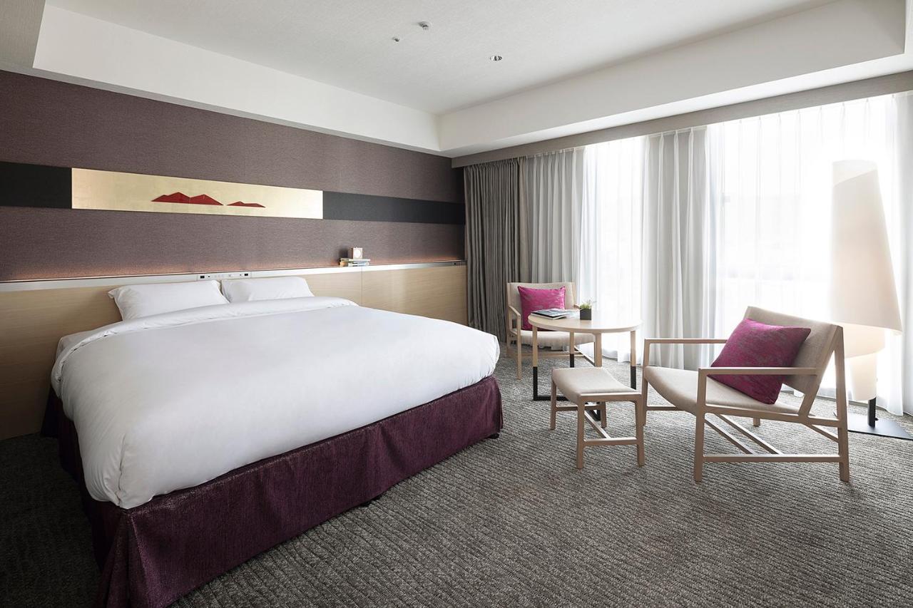 Hotel Cross 4*