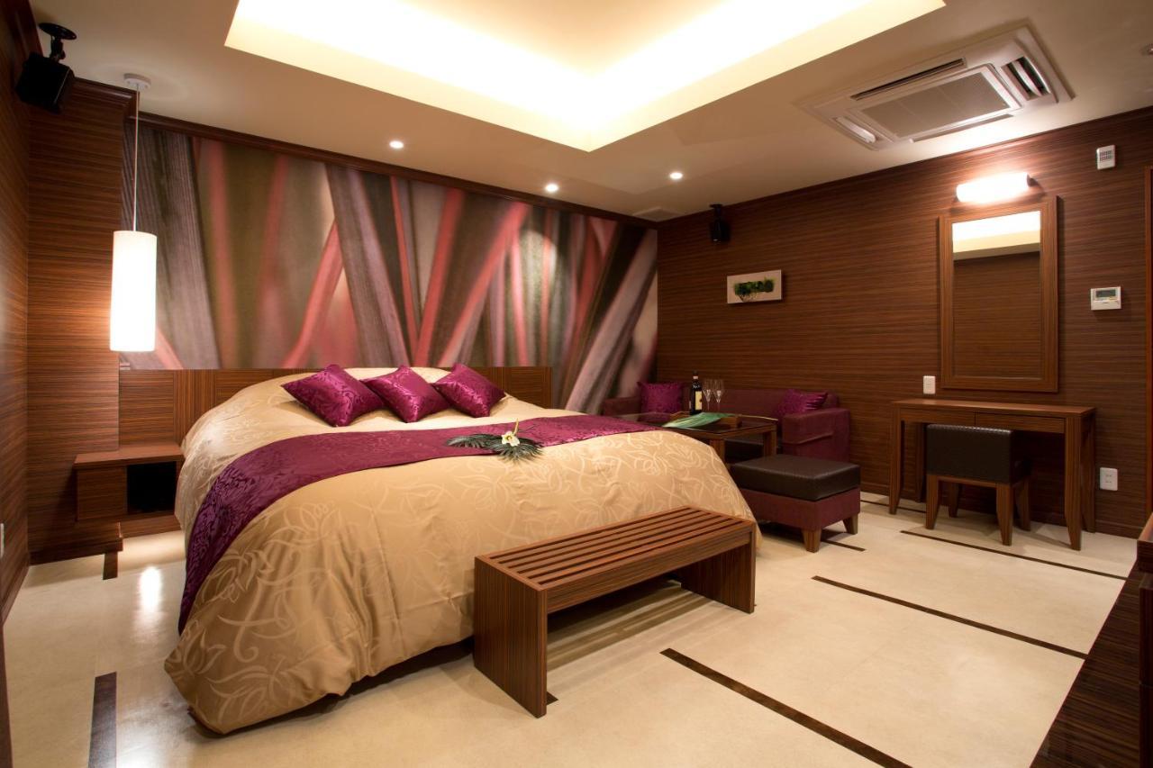 Hotel And Lotus Modern (adults Only)