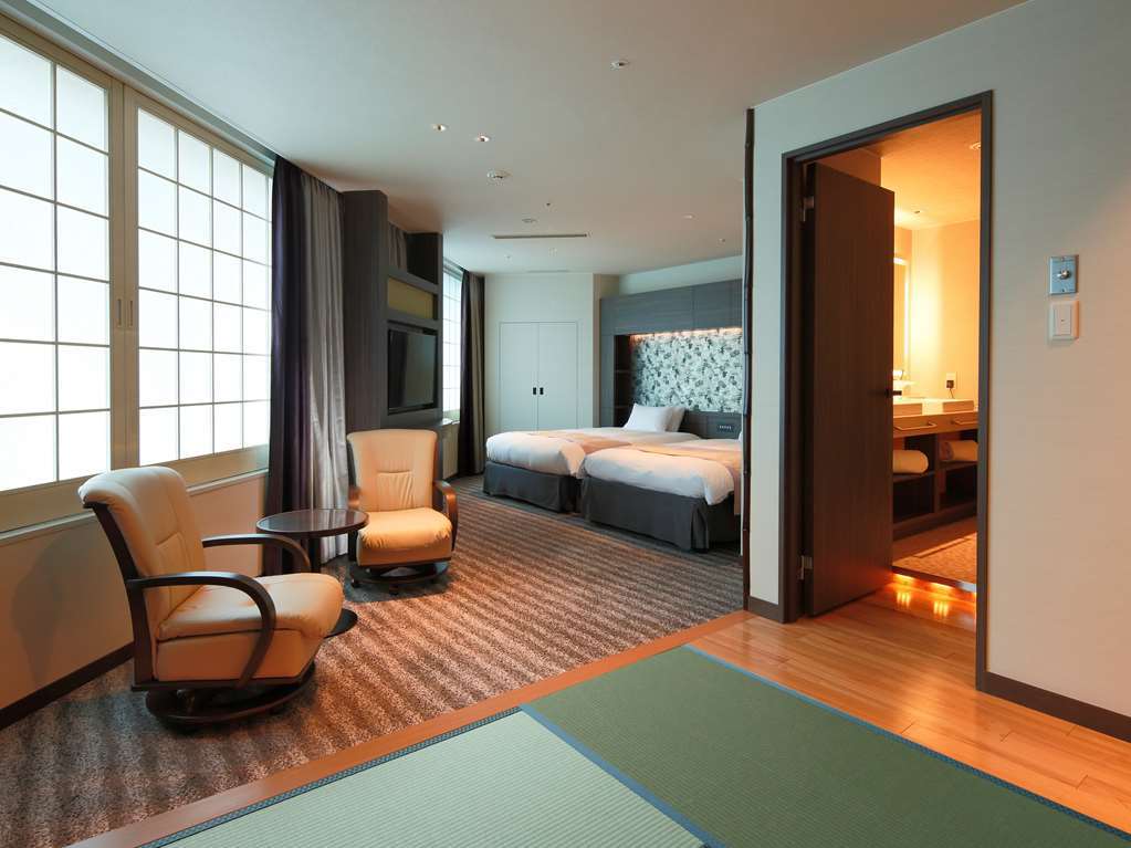 Tower 4*
