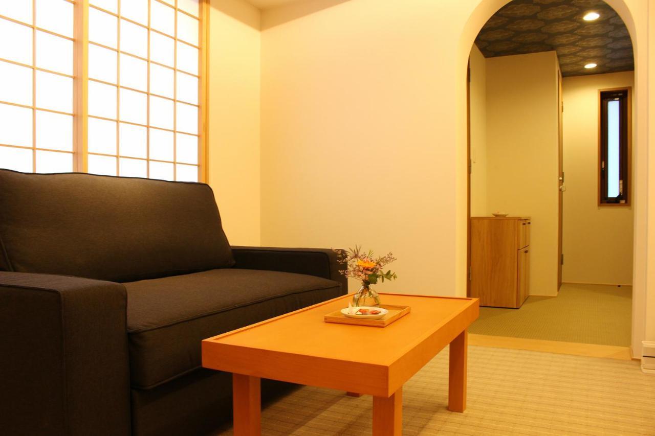 Resi Hachi Apartment