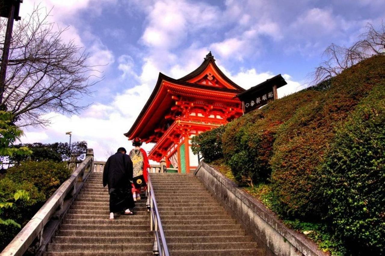 Close To Golden Temple -kinkakuji- * Kyoto