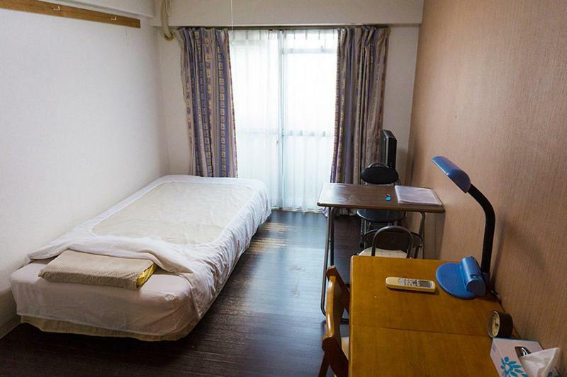Apartment Nishijin Ivy *