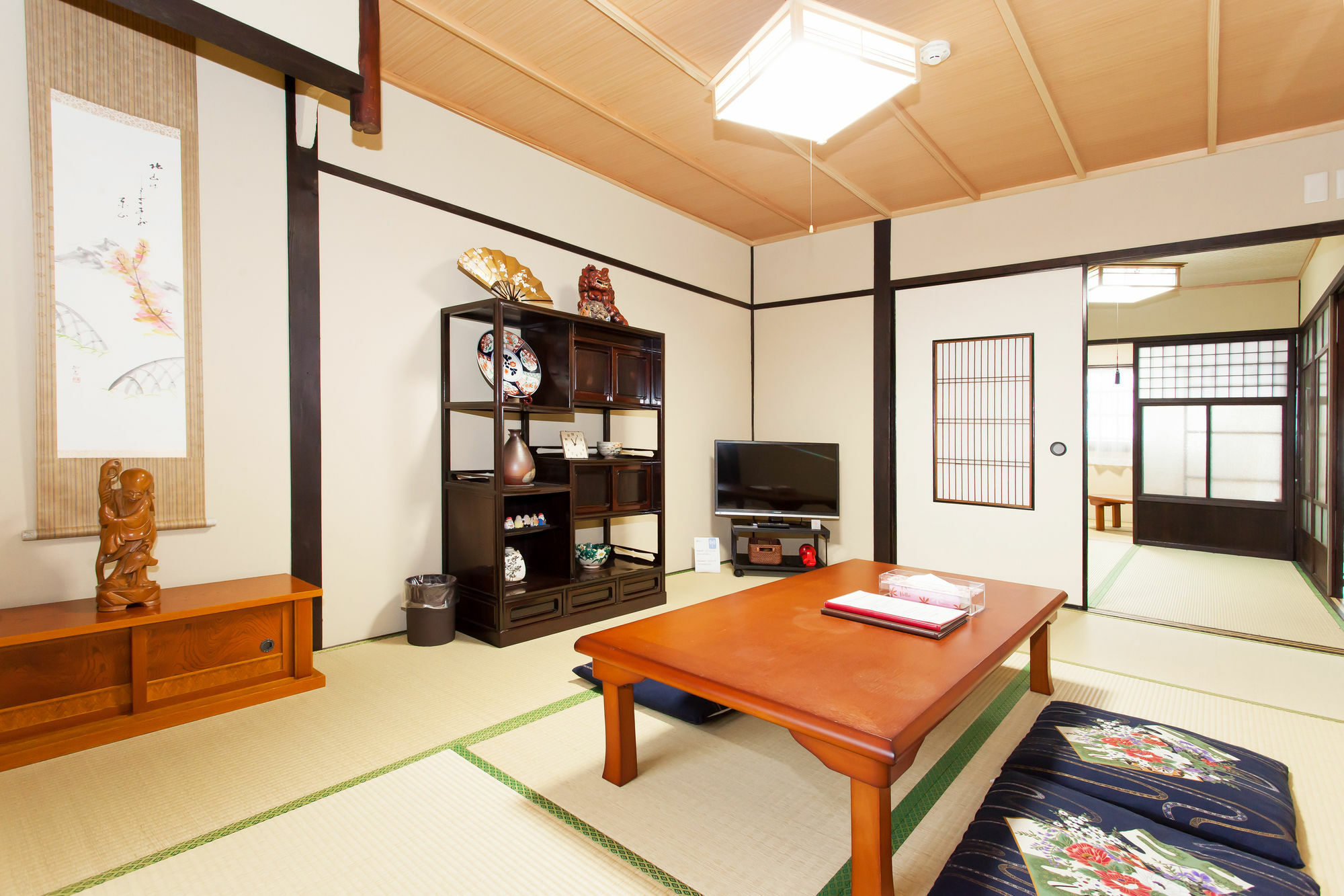 Kujo Guest house 3*