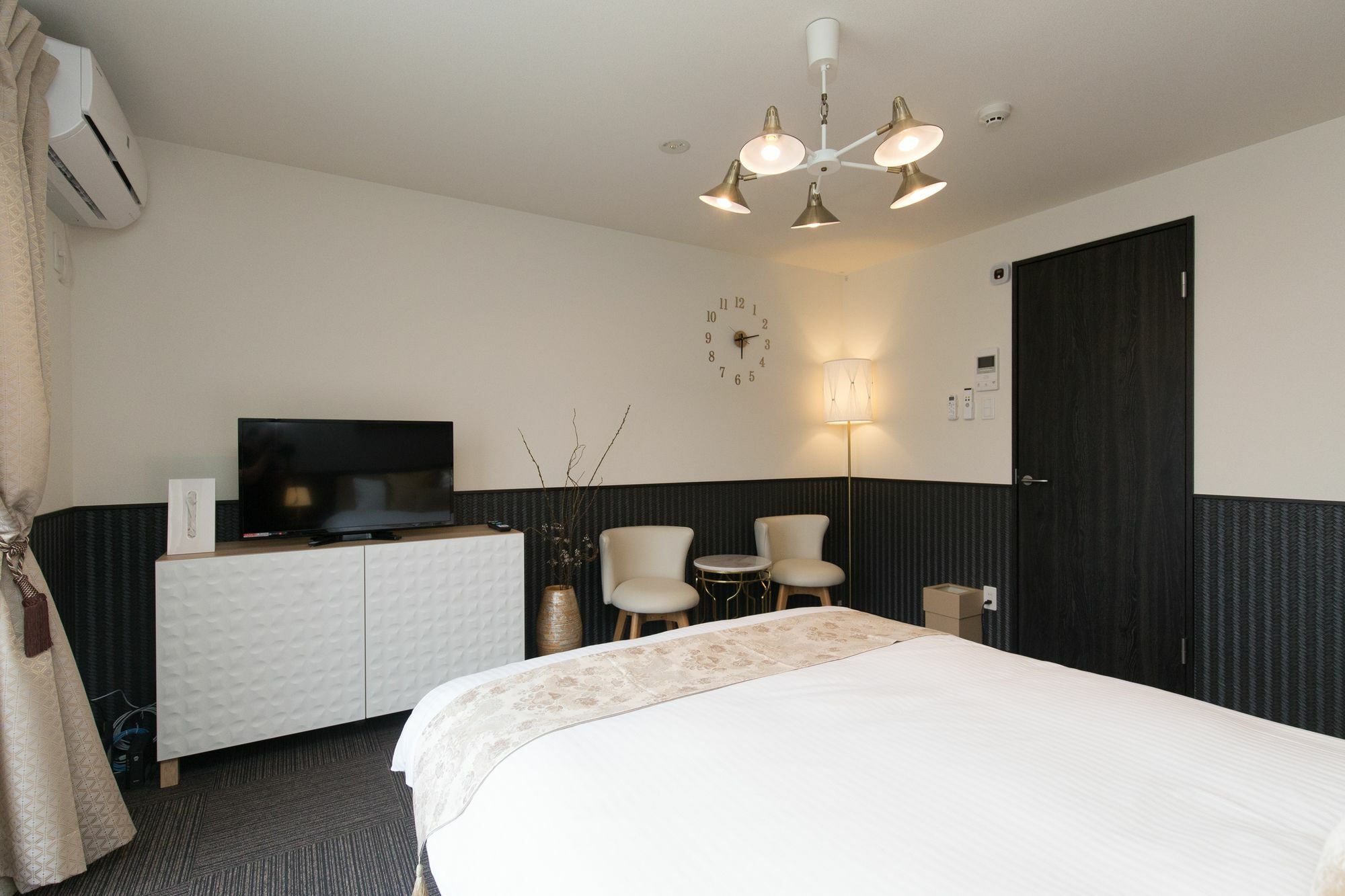 Japaning Toji Aparthotel