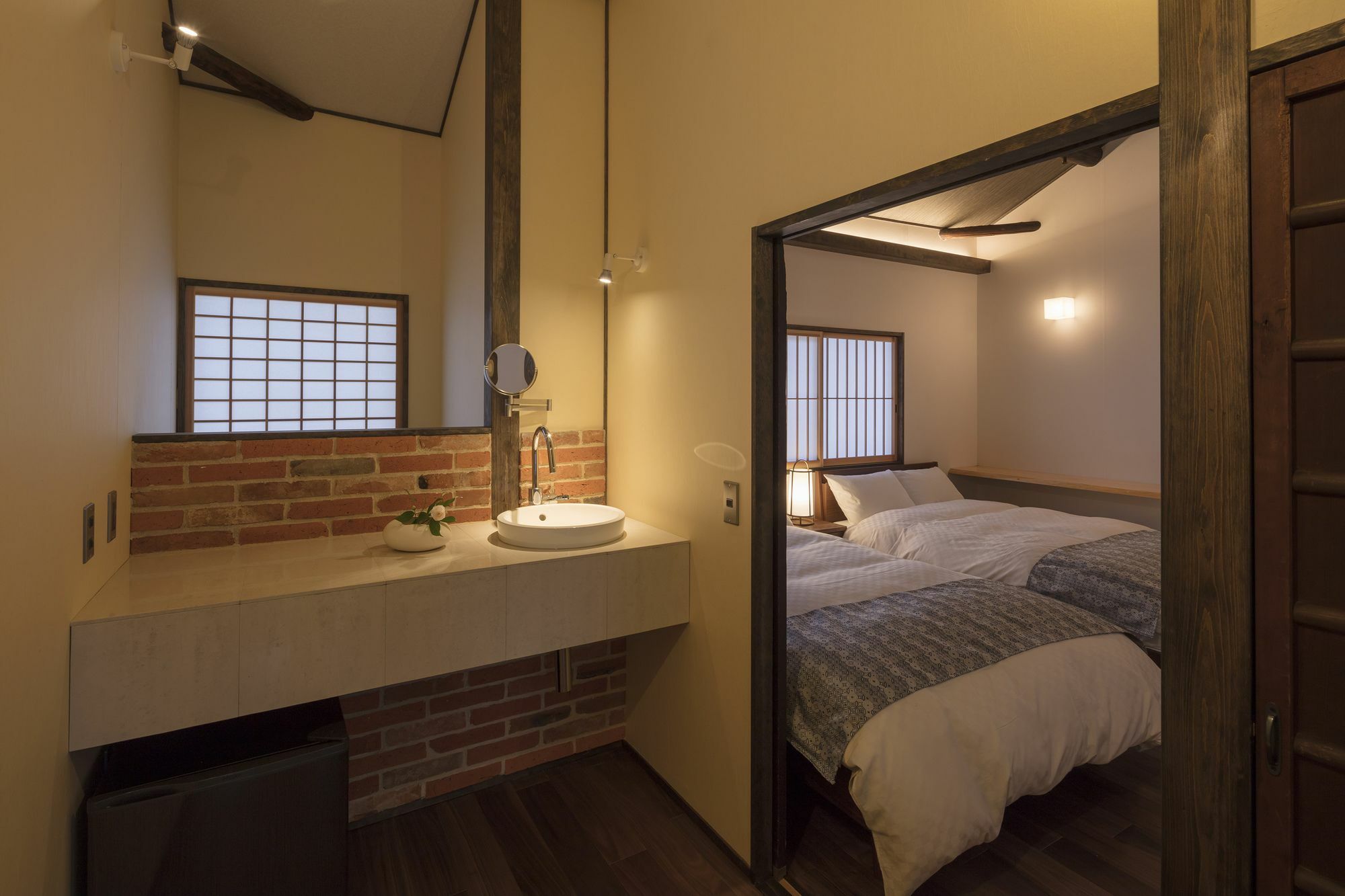Inn Yoitsubaki Machiya House
